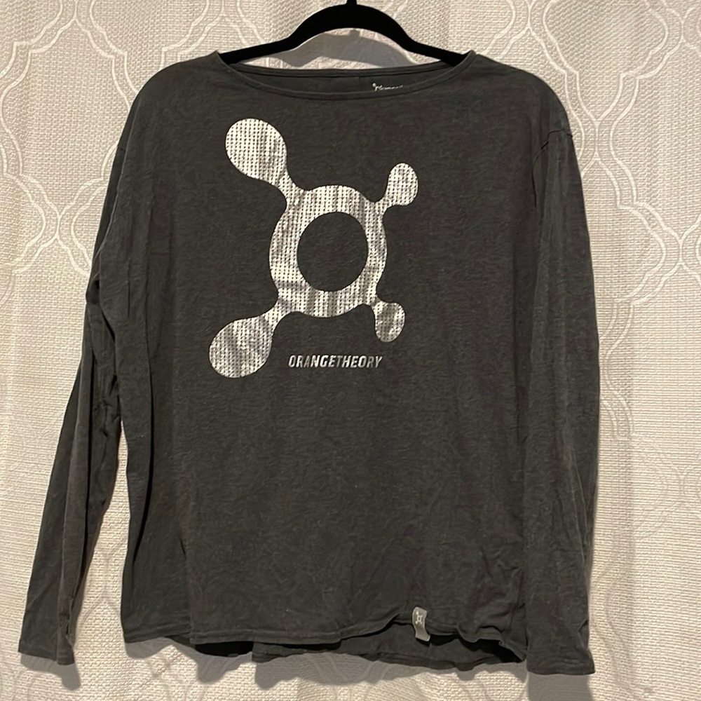 Orangetheory Grey 3/4 length Sleeve -Size Med